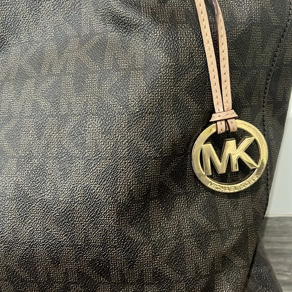 Michael Kors Large Tote Bag - Picture 4 of 6